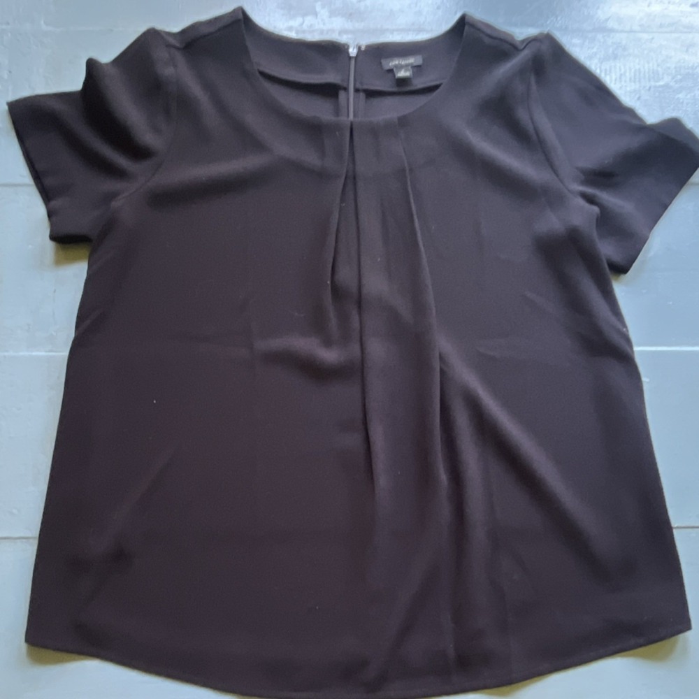 Ann Taylor Black Short Sleeve Blouse Round Neck Zipper Back Womens S Minimalist‎